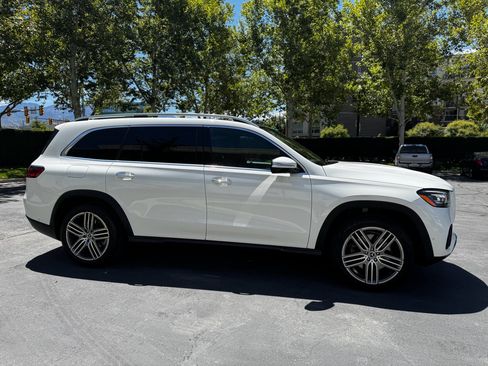 Used 2024 Mercedes-Benz GLS 450 450 4MATIC image 6