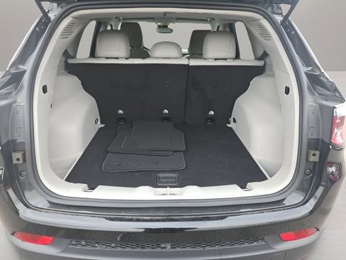 Used 2022 Jeep Compass Limited image 24