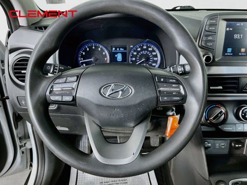 Used 2021 Hyundai Kona SE FWD image 13