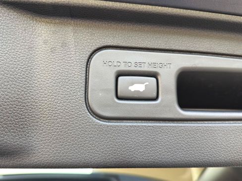 Used 2025 Honda Pilot EX-L image 34