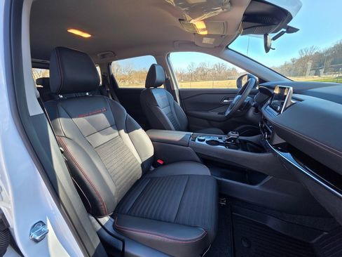 New 2026 Nissan Rogue SV image 14