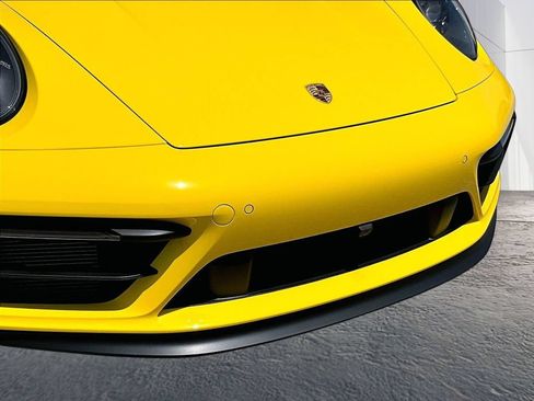 Certified 2024 Porsche 911 Carrera GTS RWD image 20