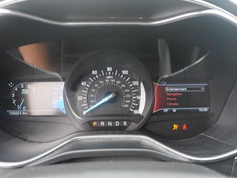 Used 2016 Ford Fusion SE AWD/4WD image 24