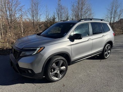 Used 2019 Honda Passport Touring image 1