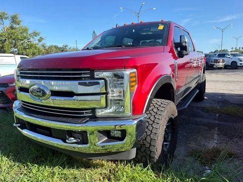 Used 2019 Ford F250 4x4 Crew Cab Super Duty image 4