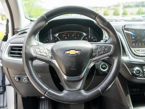 Used 2021 Chevrolet Equinox LT AWD/4WD image 14