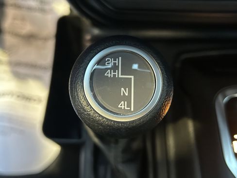 Used 2025 Jeep Wrangler Sahara w/ Safety Group image 31