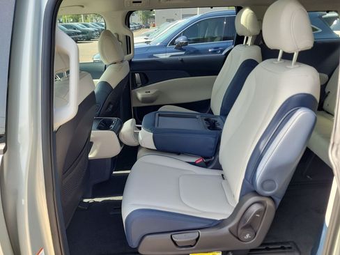 New 2026 Kia Carnival SX FWD image 16