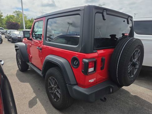Used 2024 Jeep Wrangler Sport AWD/4WD image 3
