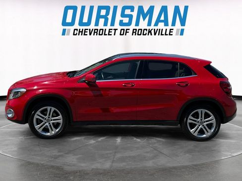 Used 2020 Mercedes-Benz GLA 250 4MATIC w/ Premium Package image 3