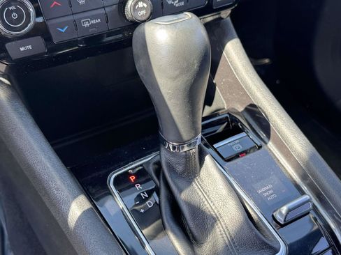 Used 2023 Jeep Compass Latitude AWD/4WD image 6