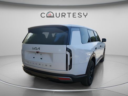 New 2027 Kia Telluride LX image 3