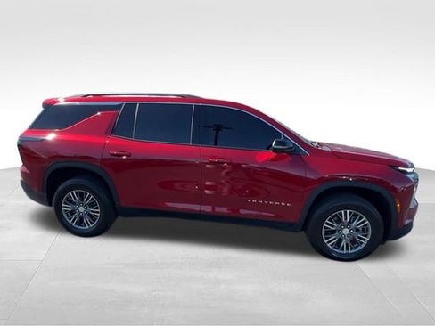 Used 2026 Chevrolet Traverse LT w/ Driver Confidence Package AWD/4WD image 9
