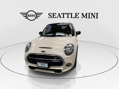 Used 2017 MINI Cooper S image 4