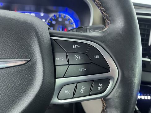 Used 2019 Chrysler Pacifica Touring-L Plus w/ Advanced Safetytec Group image 31