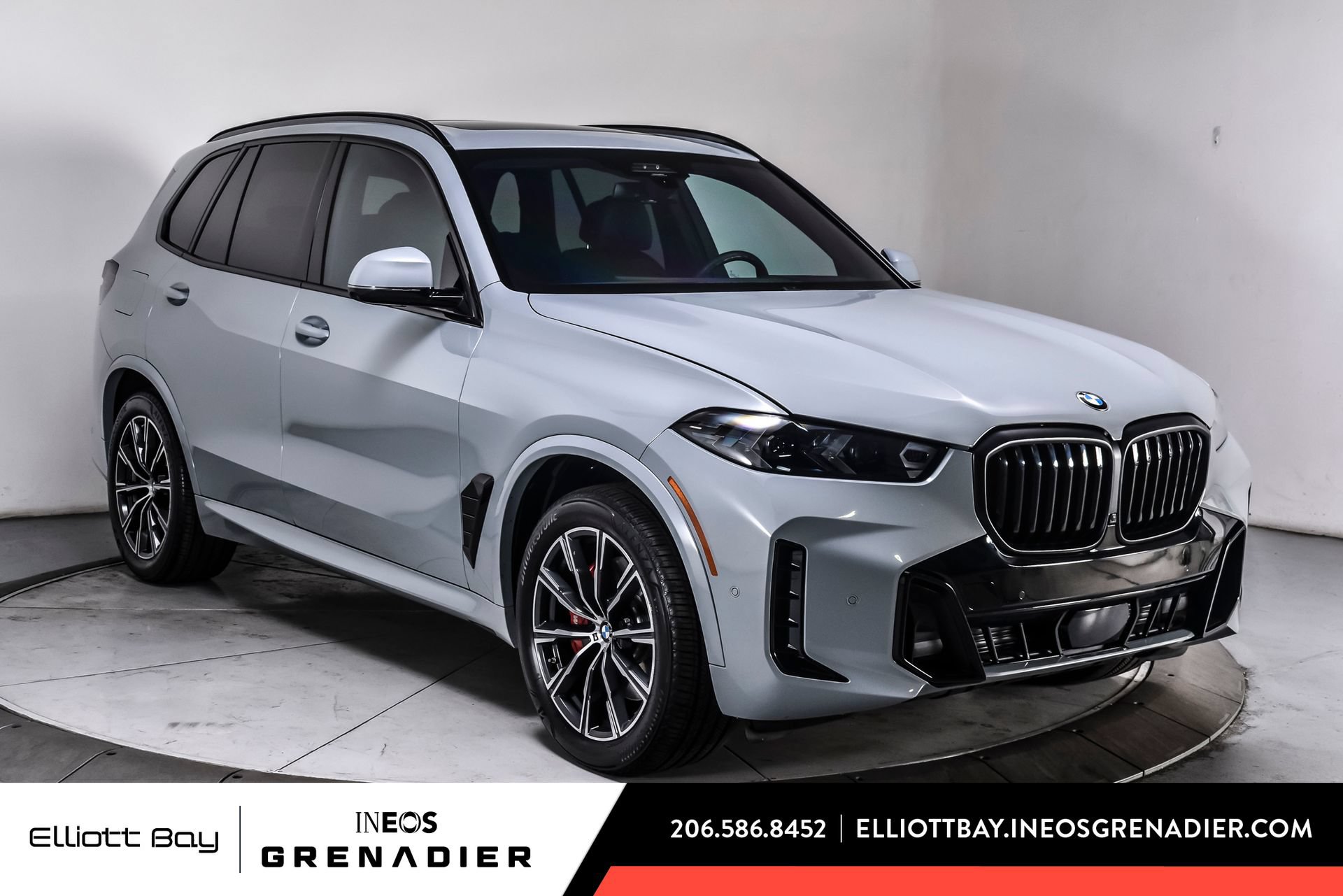 Used 2024 BMW X5 xDrive40i w/ M Sport Package AWD/4WD image 1