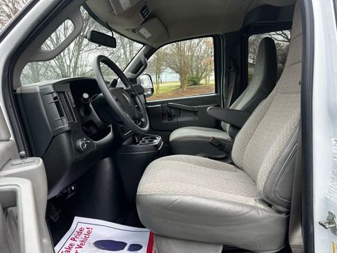 Used 2023 Chevrolet Express 3500 LS RWD image 12