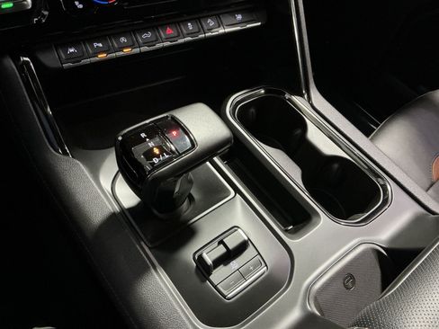 Used 2022 GMC Sierra 1500 AT4 w/ AT4 Premium Package AWD/4WD image 22