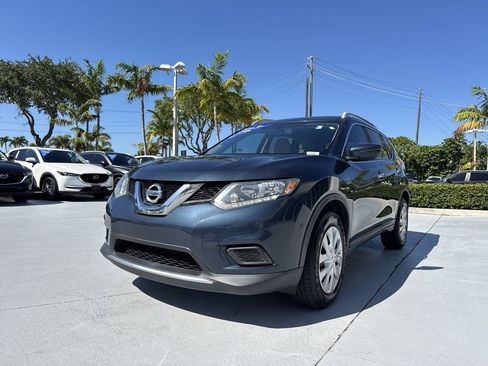 Used 2016 Nissan Rogue S w/ Appearance Package FWD image 31