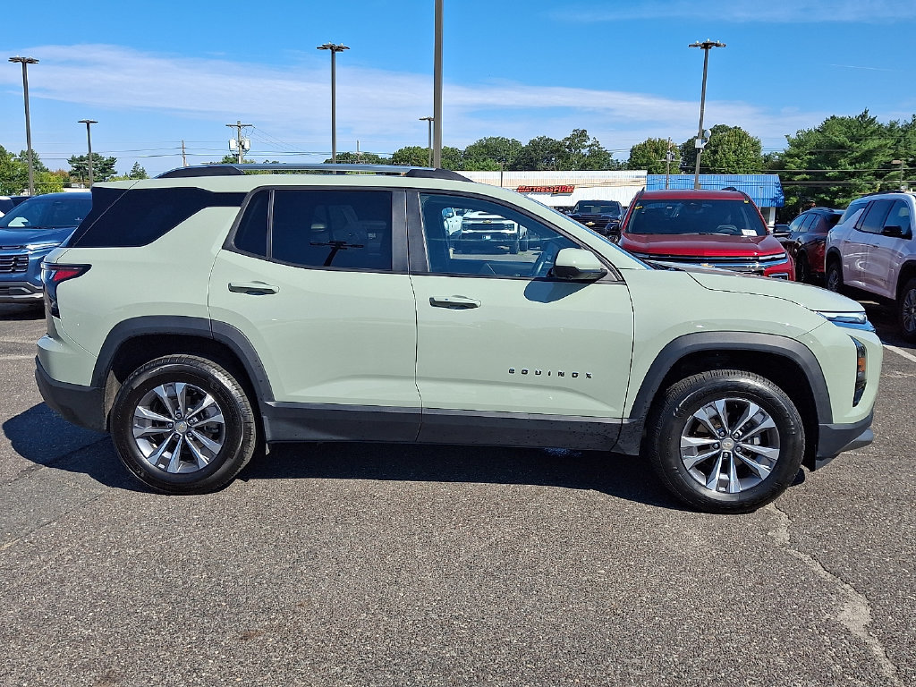 Used 2025 Chevrolet Equinox LT w/ Convenience Package II AWD/4WD image 13