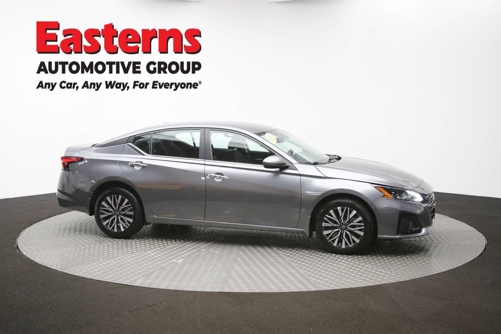Used 2023 Nissan Altima 2.5 SV AWD/4WD image 47