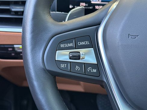 Used 2024 BMW 330i Sedan w/ Premium Package RWD image 30