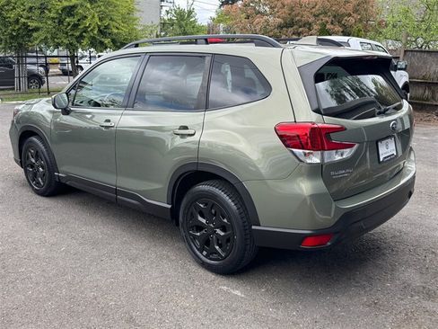 Used 2020 Subaru Forester Premium AWD/4WD image 10