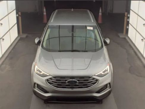 Used 2020 Ford Edge SEL FWD image 3