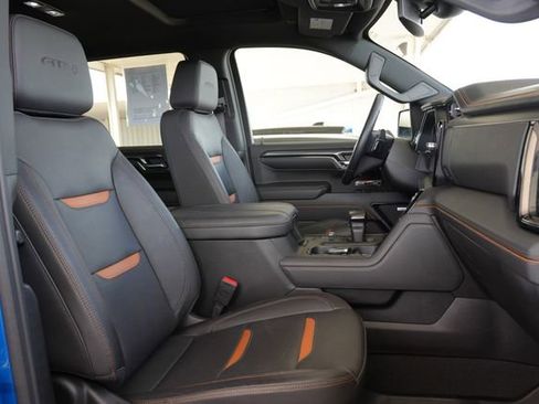 Used 2024 GMC Sierra 1500 AT4 w/ AT4 Premium Package AWD/4WD image 17