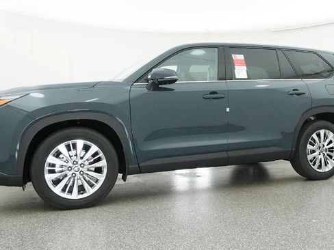 New 2026 Toyota Grand Highlander AWD image 18