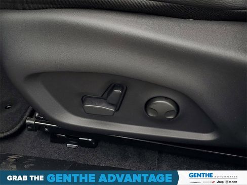 Used 2026 Jeep Compass Limited image 9