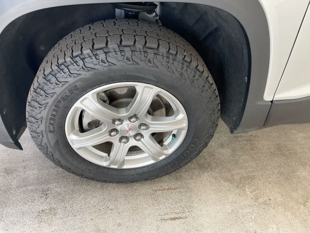 Used 2019 GMC Acadia SLE AWD/4WD image 10