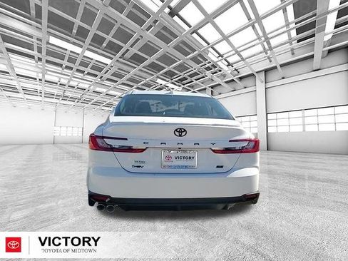 Used 2026 Toyota Camry SE image 4