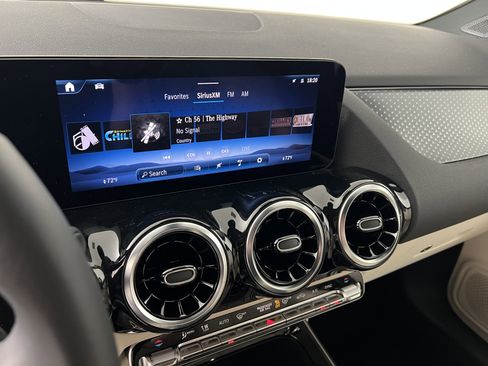 Used 2026 Mercedes-Benz GLA 250 4MATIC image 29