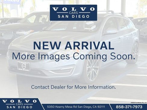 Used 2017 Volvo V60 T5 Premier w/ Convenience Package image 1