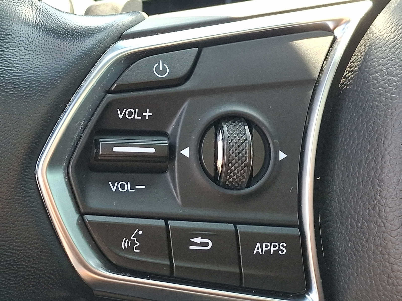 Certified 2025 Acura RDX SH-AWD image 21