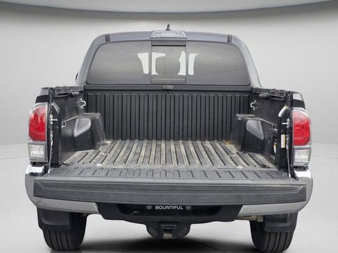Used 2023 Toyota Tacoma TRD Off-Road w/ Black Out Package (TMS) AWD/4WD image 21