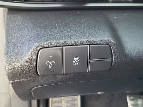 Used 2025 Hyundai Elantra Sport image 21