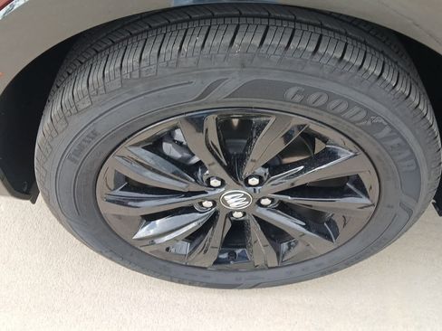 Used 2025 Buick Envista Sport Touring FWD image 13