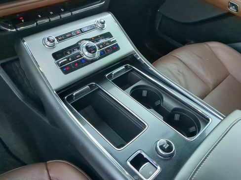 Used 2023 Lincoln Aviator Reserve w/ Elements Package Plus image 20