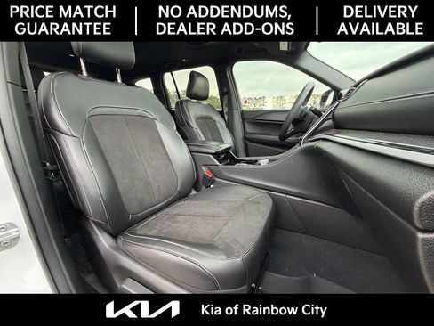 Used 2023 Jeep Grand Cherokee Altitude image 20