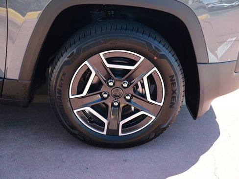 New 2026 Jeep Cherokee Laredo AWD/4WD image 8