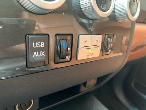 Used 2010 Toyota Sequoia Platinum RWD image 26