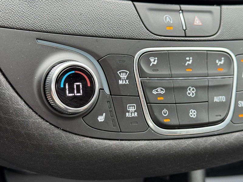 Used 2024 Chevrolet Malibu LT FWD image 19
