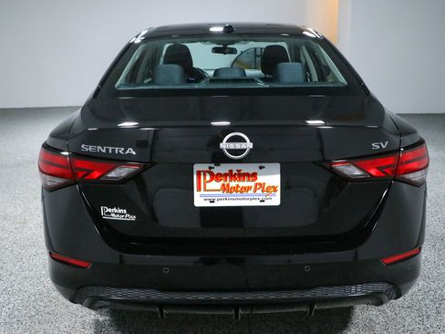 Used 2024 Nissan Sentra SV FWD image 8