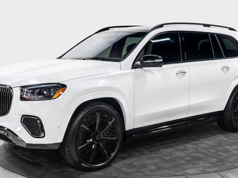 Used 2026 Mercedes-Benz Maybach GLS 600 4MATIC image 4