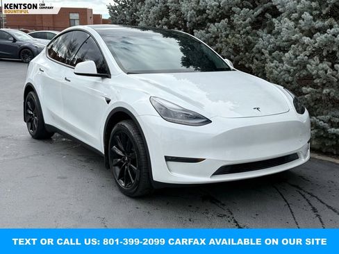 Used 2024 Tesla Model Y Long Range image 12