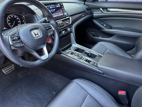 Used 2019 Honda Accord Sport image 4