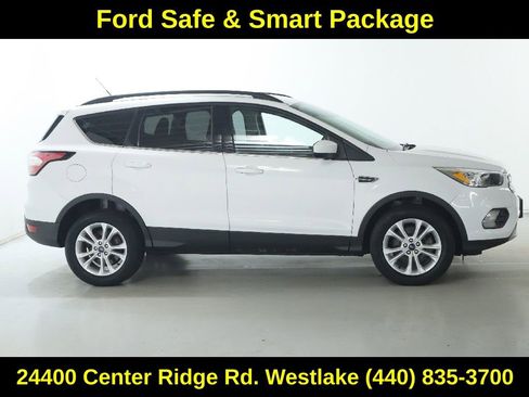 Used 2018 Ford Escape SE w/ Ford Safe & Smart Package image 11