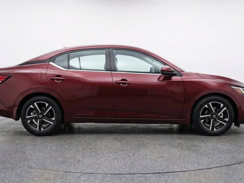 Used 2025 Nissan Sentra SV FWD image 11